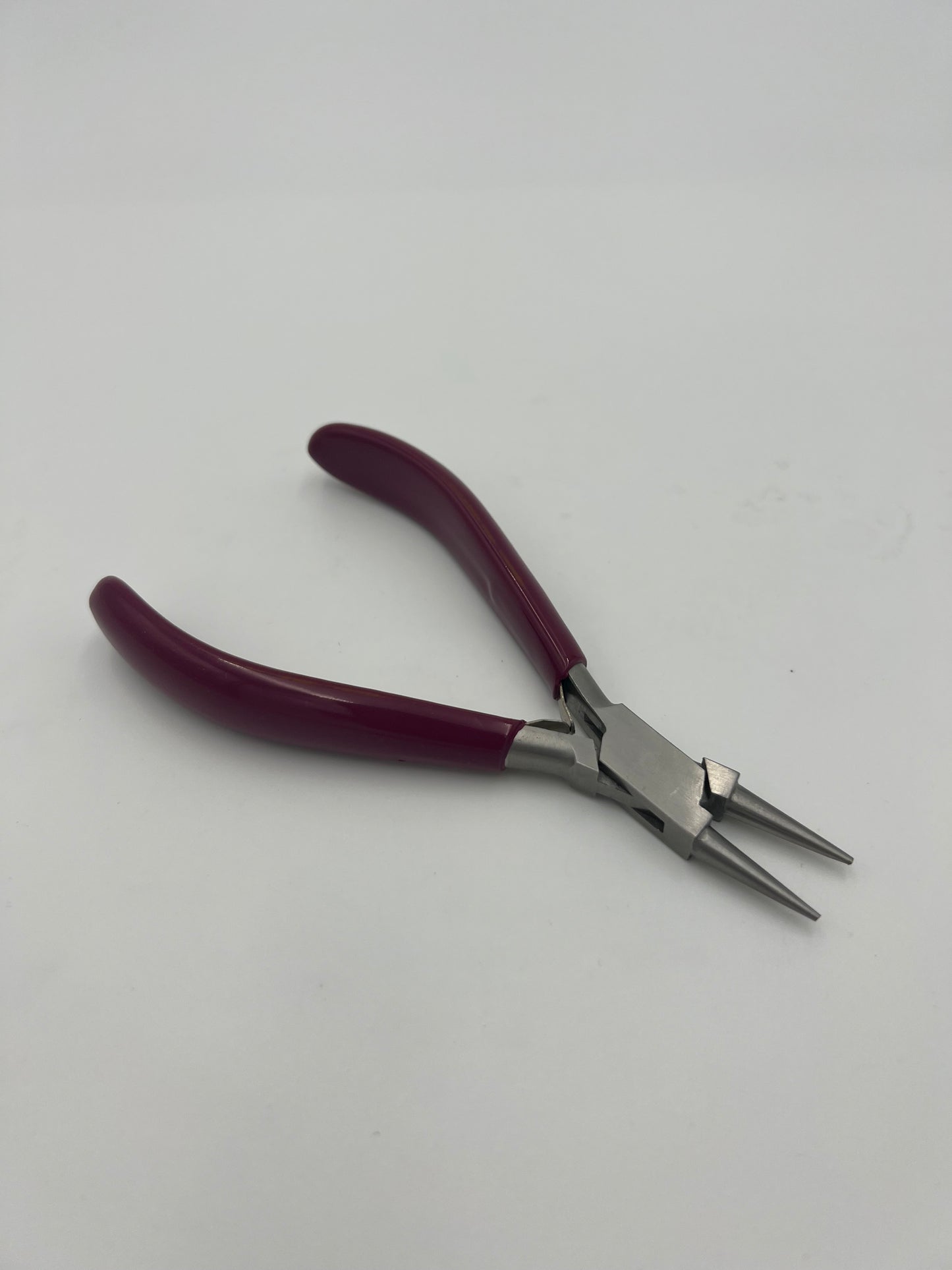 Round Nose Pliers With Comfort Grip
