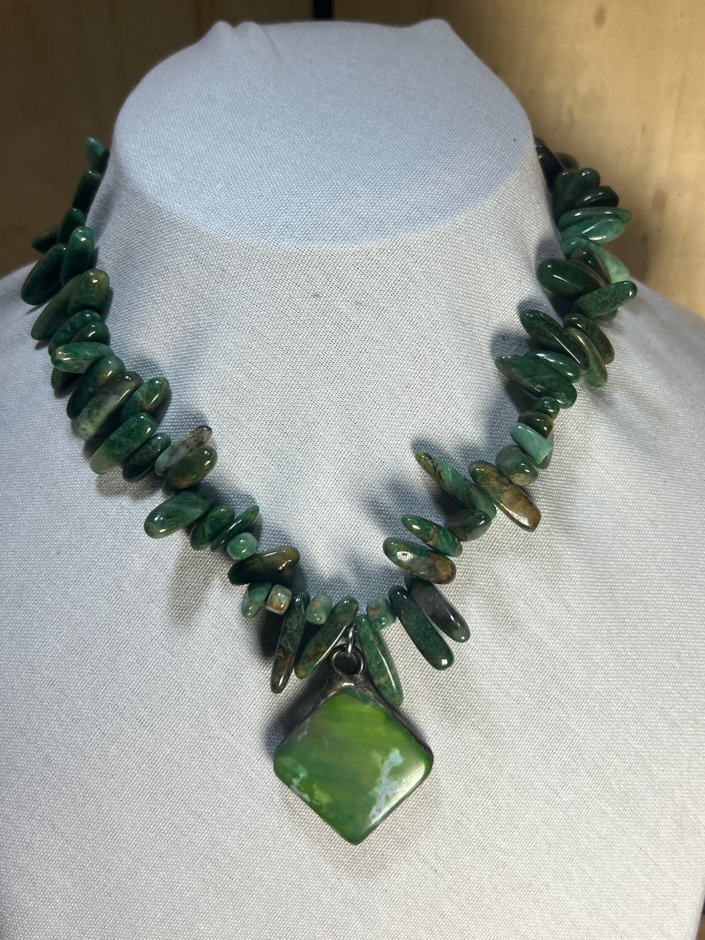 Green Gemstone Branch Necklace With Square Pendant