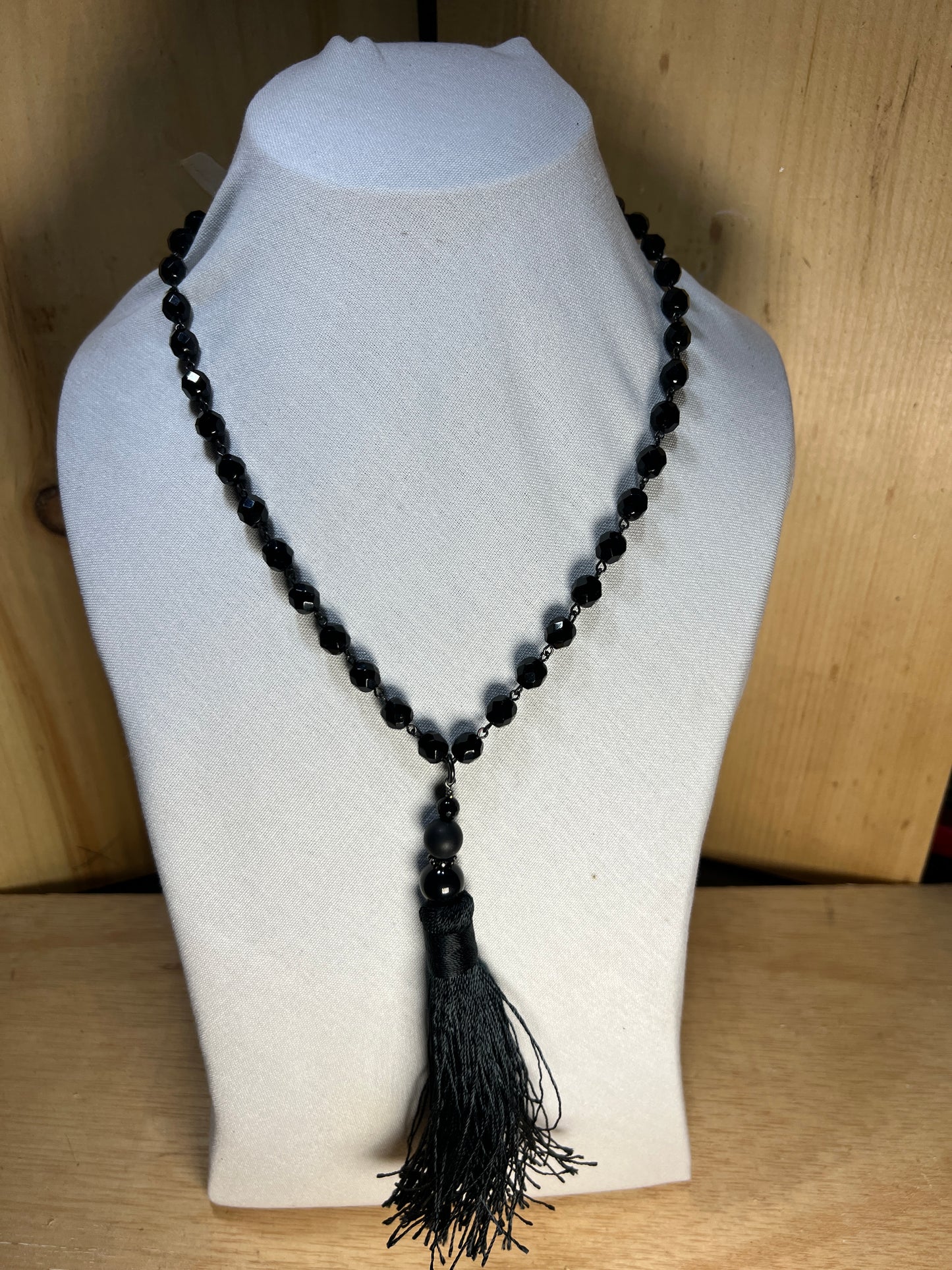 Black Link Necklace w/tassle